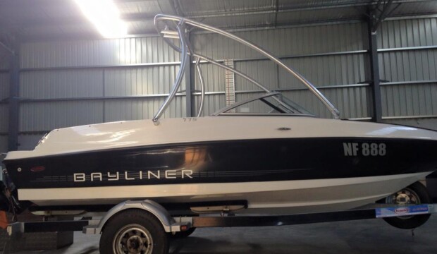 bayliner-wakeboard-tower-1