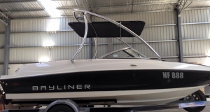 bayliner-wakeboard-tower-bimini
